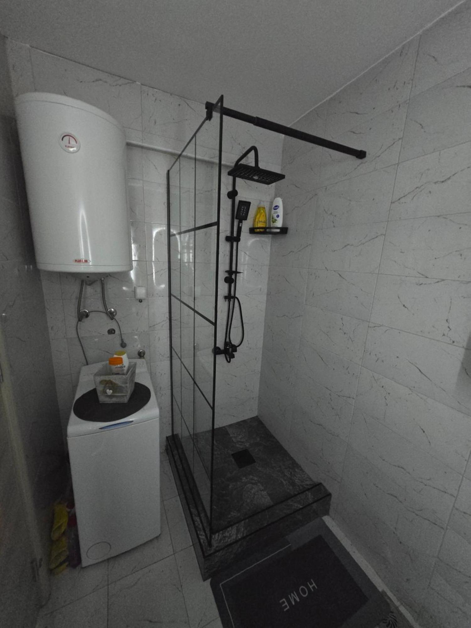 Apartman Lux Враня Екстериор снимка